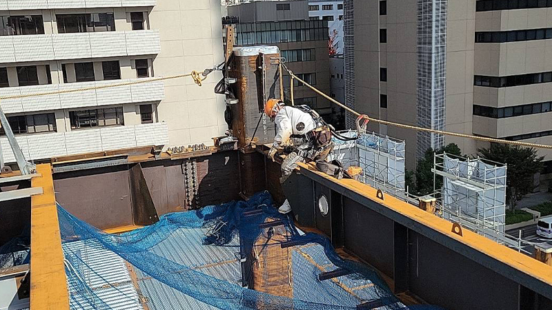 足場の設置・撤去